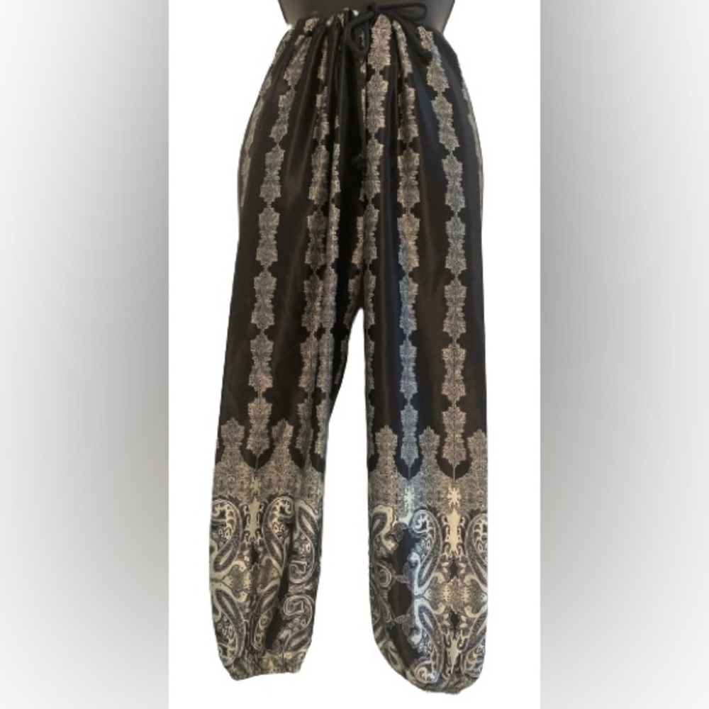 Tobi Paisley Print Jogger Leg Pants